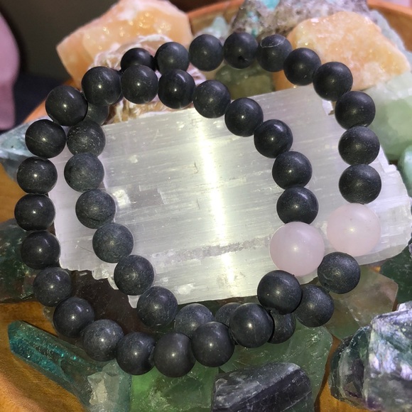 • Bye negativity, hello love • Shungite Bracelet - Picture 1 of 6